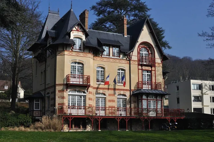 Courtier en crédit immobilier à Andilly, Mairie