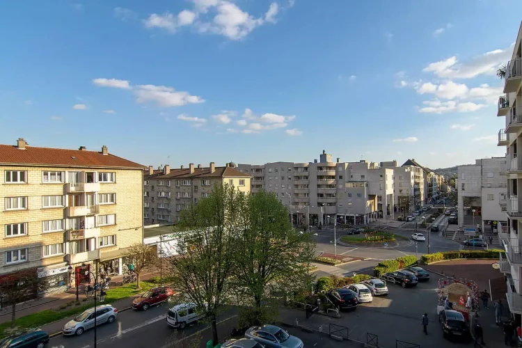 Courtier en crédit immobilier à Ermont, église Saint-Flaive