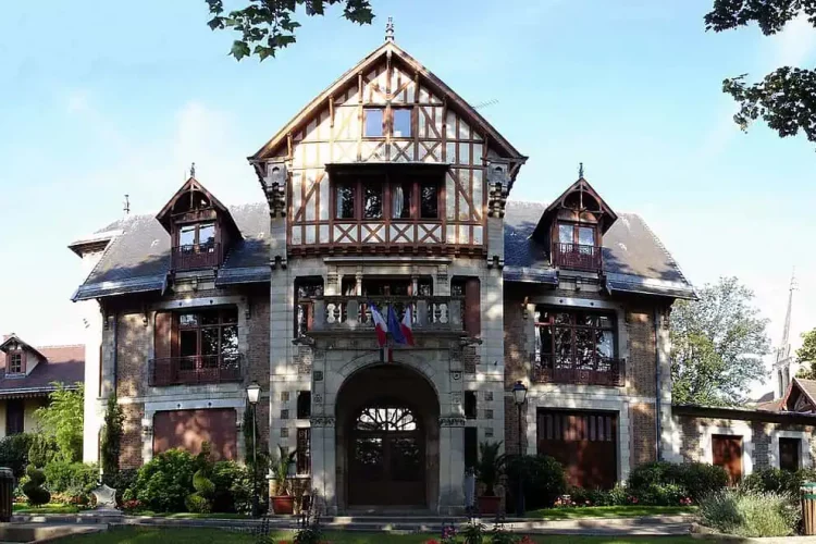 Courtier en crédit immobilier à Sarcelles, Hotel de ville